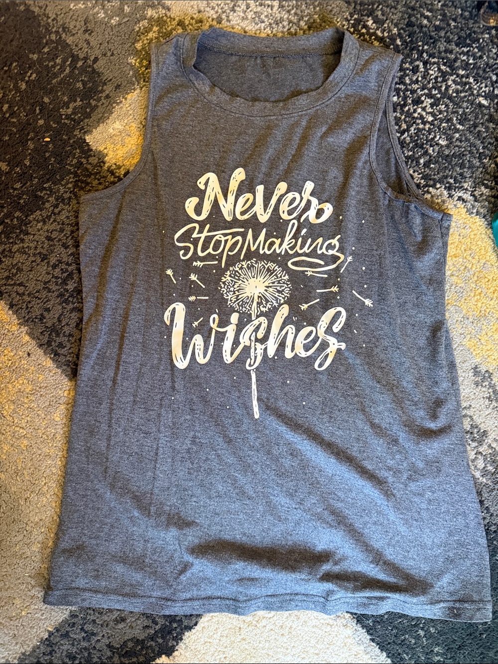 Never Stop Making Wishes Sleeveless Graphic Tank Top - Gray